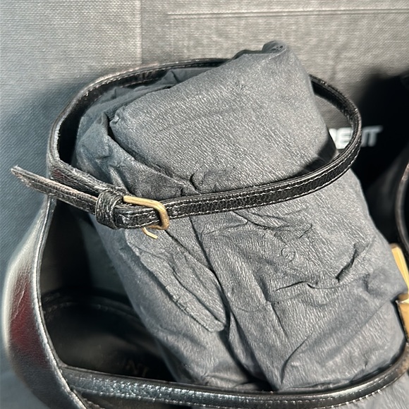 Saint Laurent PATENT LEATHER CASSANDRA SANDALS IN NIOR! SIZE 39! GREAT CONDITION - Picture 7 of 15